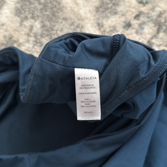 Athleta Laser Cut Shorts - Picture 5 of 11